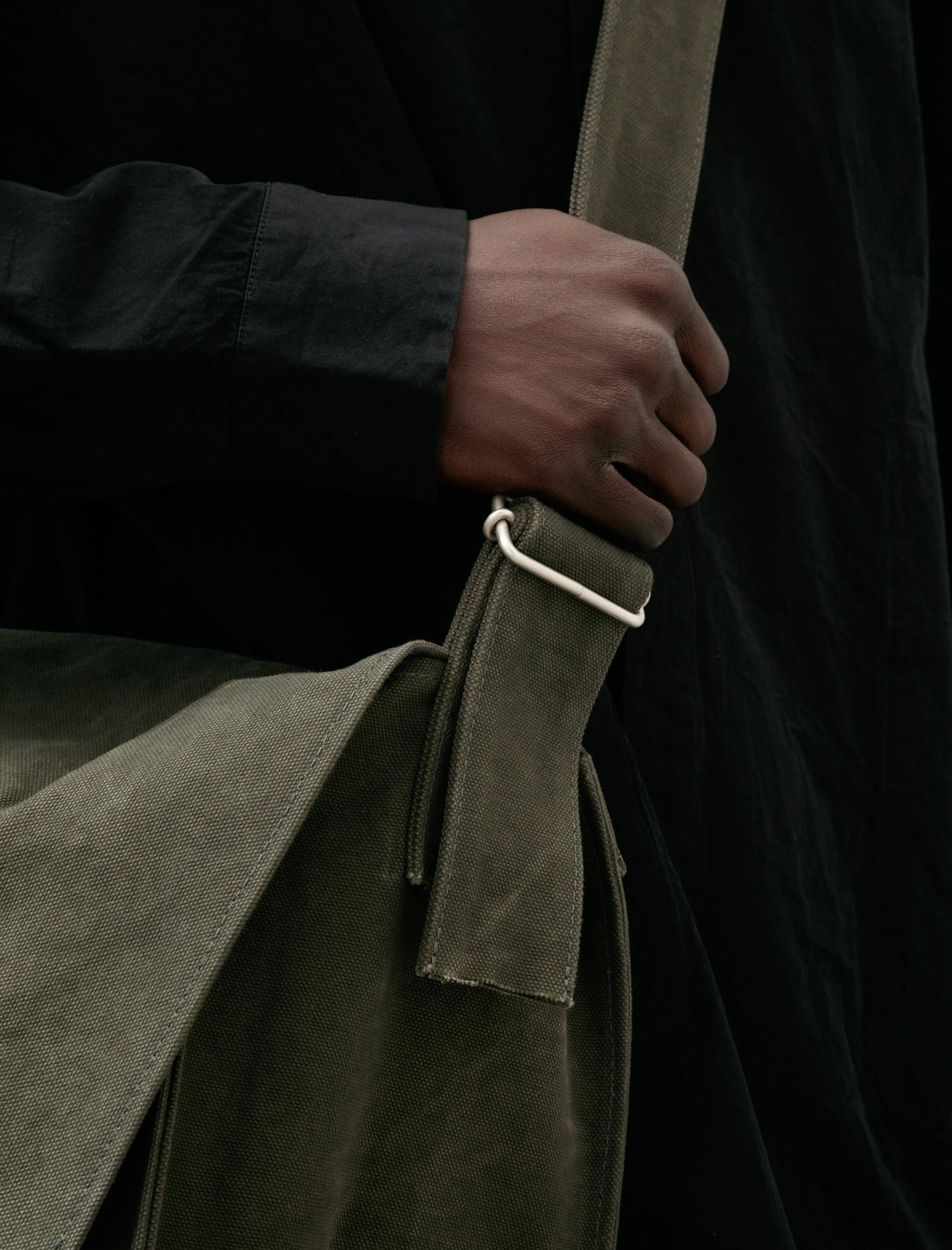 Washed Canvas Shoulder Bag Olive